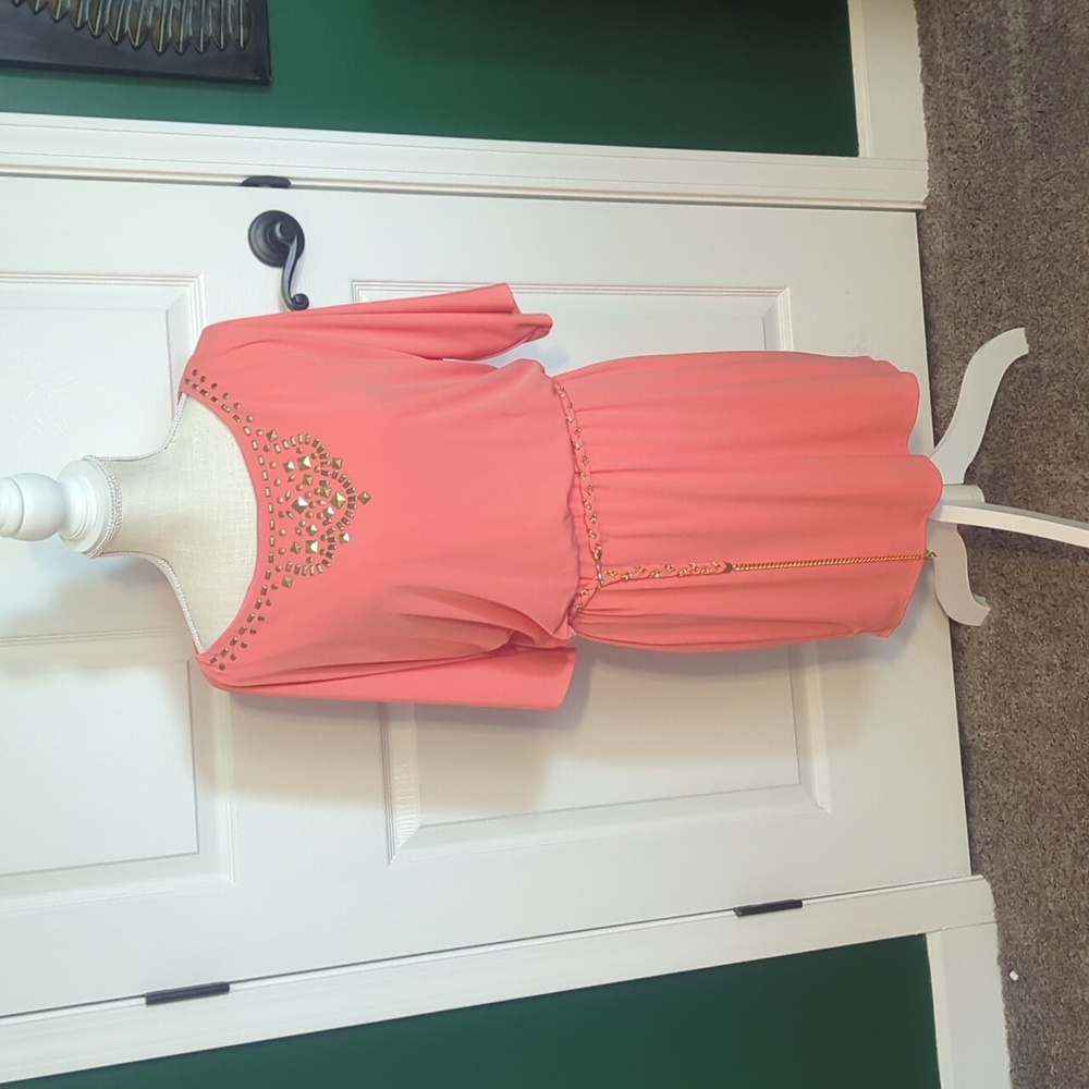 Size M, Coral, Thalia Sodi belted dress with split sleeves and embellishments